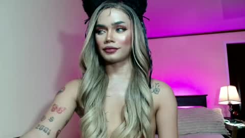 sexyhotbabe18 online show from 5, 8, 2026