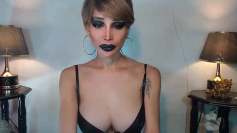 Queen Sofia online show from 11, 5, 2026