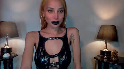Queen Sofia online show from 22, 5, 2026