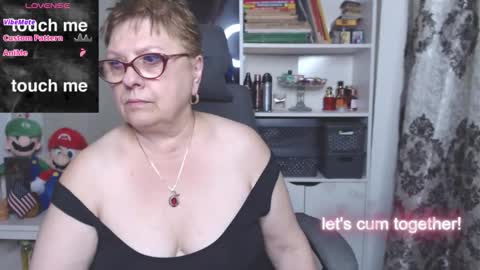 sexylynette4u online show from 20, 10, 2025