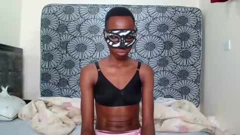 sexymaxxine online show from 22, 4, 2026