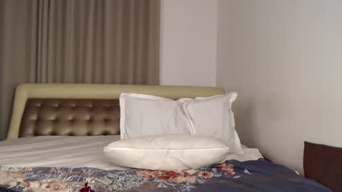 Snapshot of sexymia06 chatting on 6, 1, 2025 Melina online show from 6, 1, 2025