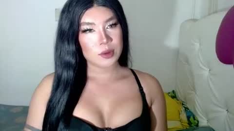 Snapshot of sexymika_xoxo chatting on 3, 12, 2025 Mika online show from 3, 12, 2025