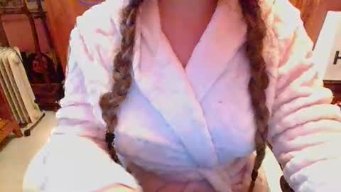 sexymisss24 online show from 15, 4, 2026
