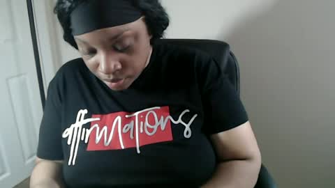 Snapshot of sexymona1218 chatting on 13, 7, 2026 SexyMona online show from 13, 7, 2026