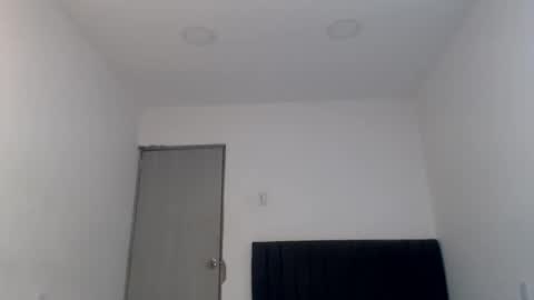 Natalia Duran online show from 22, 4, 2026