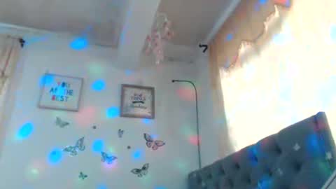 Venus Independent Model online show from 4, 1, 2025