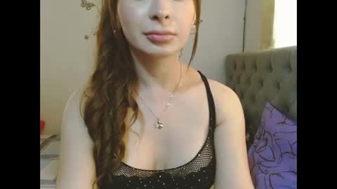 Venus Independent Model online show from 15, 12, 2025