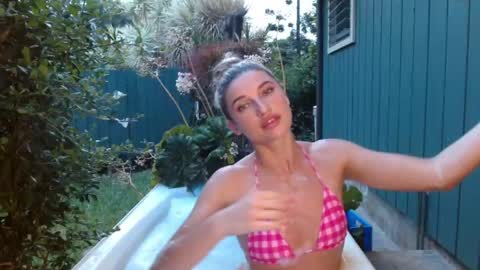 Squriting serenah online show from 25, 5, 2026