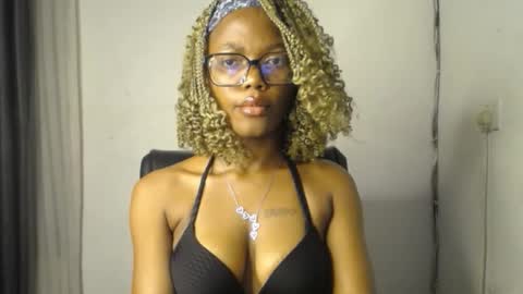 Darkskinned Rae online show from 20, 2, 2026