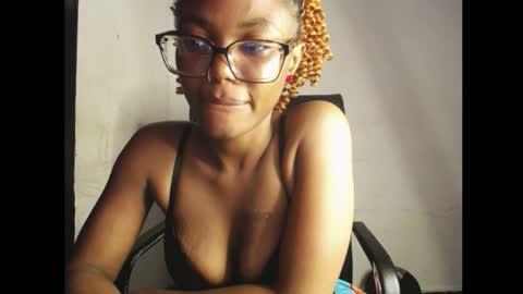 Darkskinned Rae online show from 28, 4, 2026