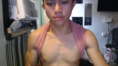 sexystrongcum online show from 26, 4, 2026