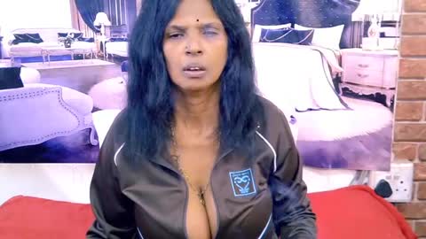 sexyva4u2luv online show from 2, 7, 2026
