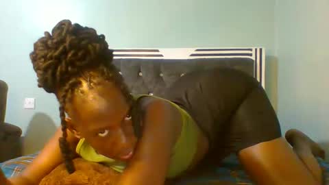 VIVIAN online show from 1, 3, 2025