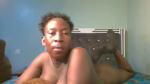 VIVIAN online show from 6, 11, 2025