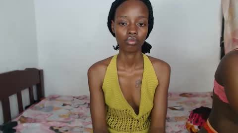 sexyzuriel online show from 22, 4, 2026