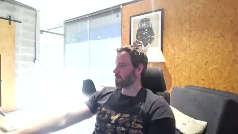 shad0w_hunter online show from 9, 2, 2026