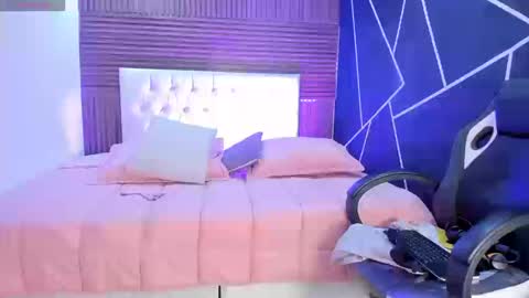 Snapshot of shaden_1 chatting on 12, 3, 2026 Liz online show from 12, 3, 2026