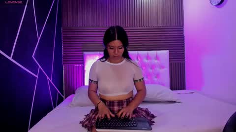 Snapshot of shaden_1 chatting on 18, 3, 2026 Liz online show from 18, 3, 2026