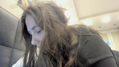 shadow_raffi online show from 15, 2, 2025