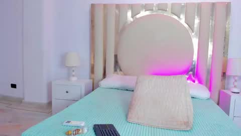 Shaina online show from 25, 1, 2025