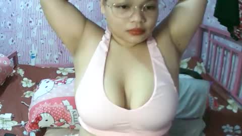 Snapshot of shairamae4u chatting on 26, 4, 2026 shairamae4u online show from 26, 4, 2026