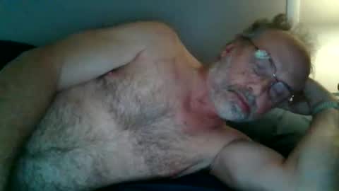 Snapshot of shakeyman889 chatting on 27, 3, 2026 shakeyman889 online show from 27, 3, 2026