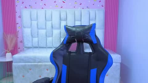 Snapshot of shalon_diaz_sub chatting on 9, 7, 2026 Shalon online show from 9, 7, 2026