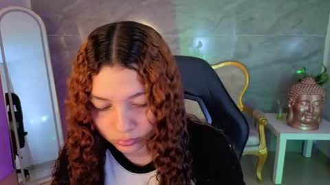 Snapshot of shalon_diaz_sub chatting on 5, 8, 2026 Shalon online show from 5, 8, 2026