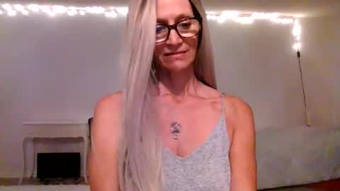 Shaman Woman online show from 20, 10, 2025