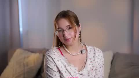 Snapshot of shandrahoner chatting on 25, 6, 2026 Liza online show from 25, 6, 2026