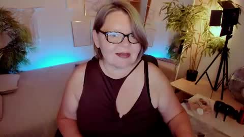 Shannon online show from 24, 7, 2026