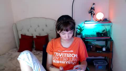 SHANTA FOX  s online show from 6, 1, 2025