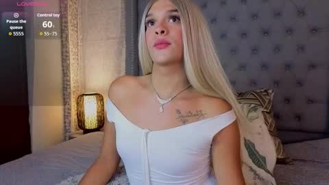 Snapshot of shantaljoness chatting on 12, 9, 2025 Shantal Jones online show from 12, 9, 2025