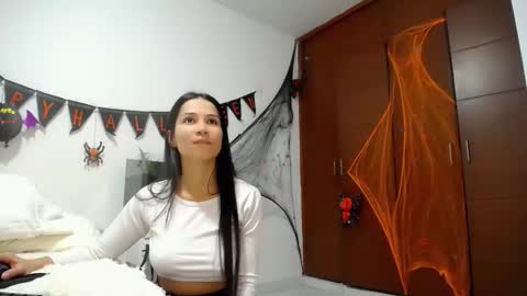 Snapshot of shantalkimberly chatting on 20, 10, 2025 maria online show from 20, 10, 2025