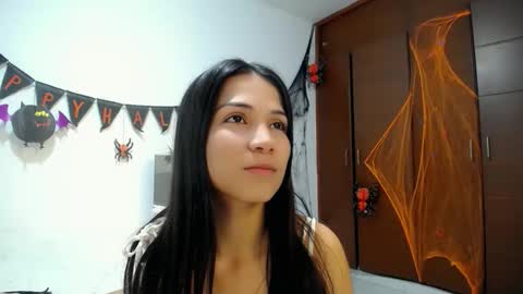 Snapshot of shantalkimberly chatting on 21, 10, 2025 maria online show from 21, 10, 2025