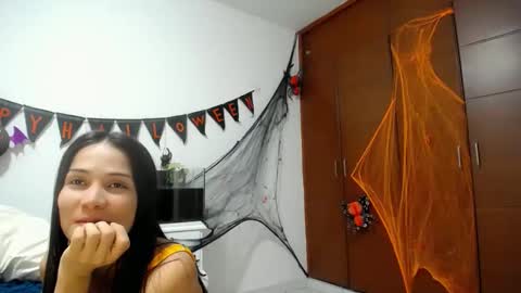 Snapshot of shantalkimberly chatting on 31, 10, 2025 maria online show from 31, 10, 2025