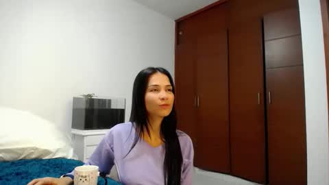 Snapshot of shantalkimberly chatting on 6, 11, 2025 maria online show from 6, 11, 2025