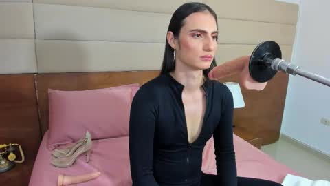  Shantall  online show from 5, 2, 2026