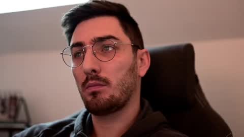 Snapshot of shape80 chatting on 5, 12, 2024 frenchy boy online show from 5, 12, 2024