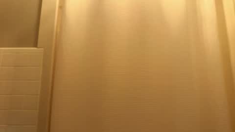 Snapshot of shark1865 chatting on 6, 1, 2026 shark1865 online show from 6, 1, 2026