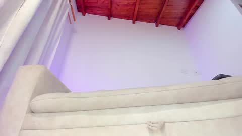 Hi fiends ---- I usually start online from Monday to Friday from 1000 am Saturdays and Sundays at 600 am Colombia time online show from 27, 2, 2025