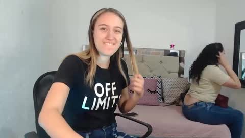 Snapshot of sharlotte__jones chatting on 19, 2, 2025 Sara online show from 19, 2, 2025