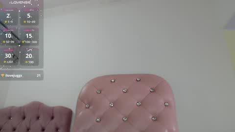 Snapshot of sharlotte_mom chatting on 13, 12, 2024 sharlotte online show from 13, 12, 2024