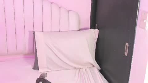 sharlotthe_bigass online show from 3, 8, 2026