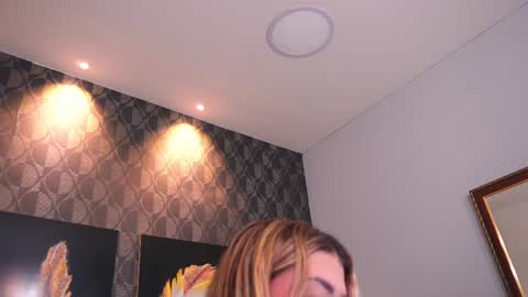 Snapshot of sharomross chatting on 28, 7, 2026 Sharom online show from 28, 7, 2026