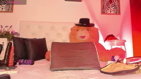 sharon_smiith_ online show from 5, 10, 2025