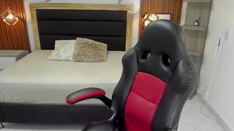 Snapshot of sharonblake5 chatting on 1, 11, 2025 M A G N O online show from 1, 11, 2025