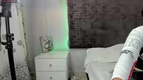 Snapshot of sharoncute16 chatting on 29, 9, 2025 sharoncute16 online show from 29, 9, 2025