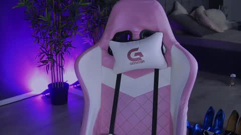 Snapshot of shayblonde chatting on 15, 12, 2024 shayblonde online show from 15, 12, 2024